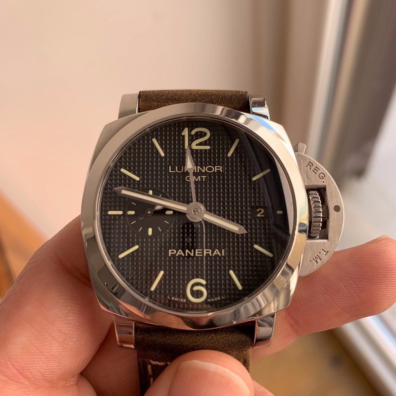 Panerai watch listing