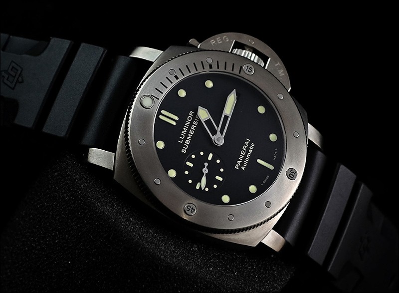 Panerai watch listing