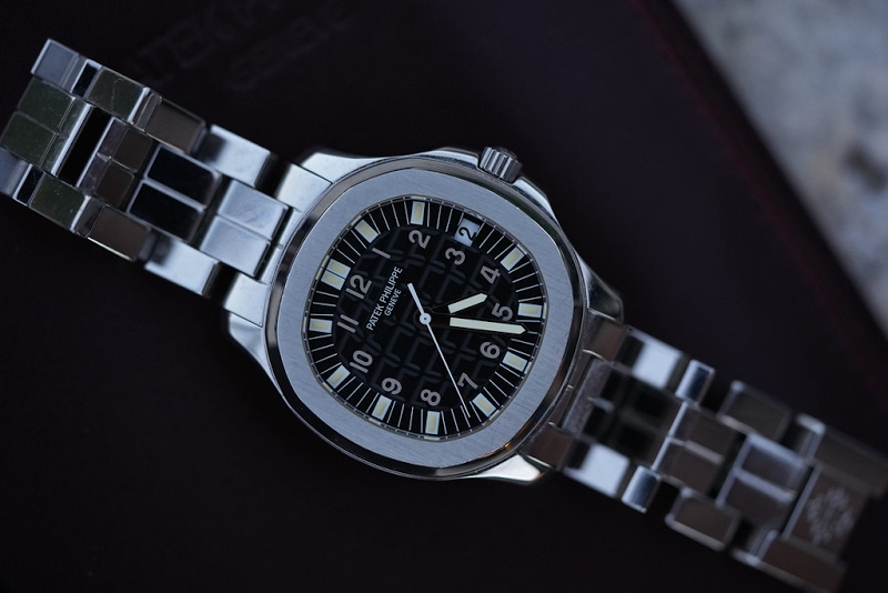 Patek Philippe watch listing