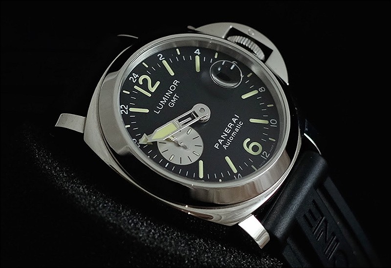 Panerai watch listing