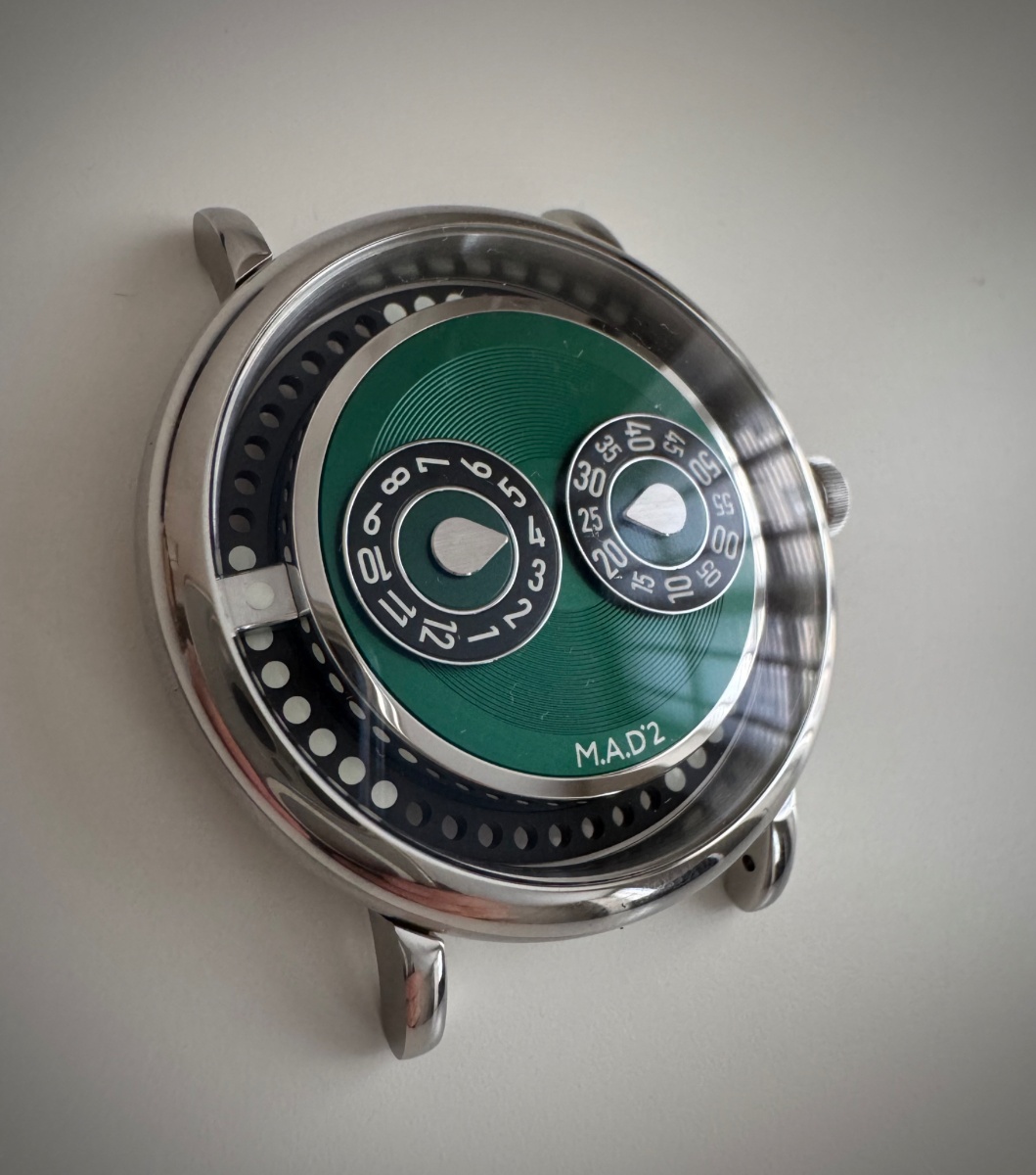 NIB M.A.D.2 Green Edition watch listing