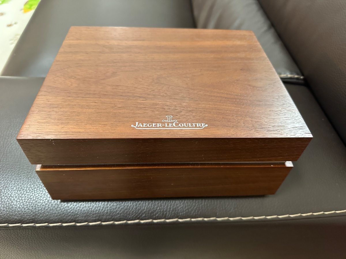 Jaeger LeCoultre watch listing