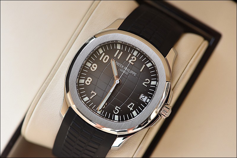 Patek Philippe watch listing