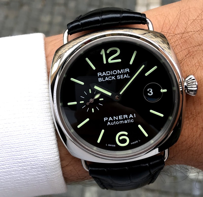 Panerai watch listing