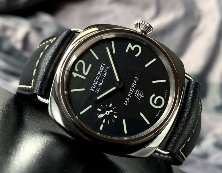 Panerai watch listing