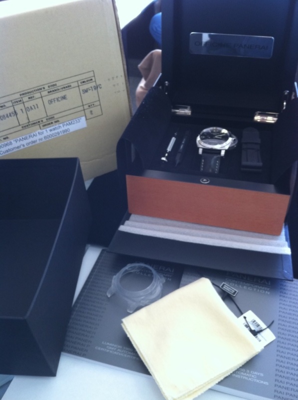 Panerai watch listing