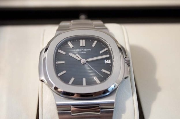 Patek Philippe watch listing