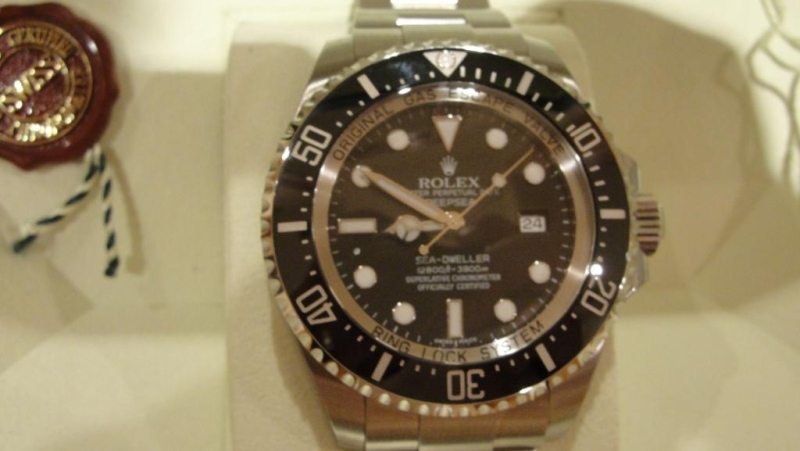 Rolex watch listing