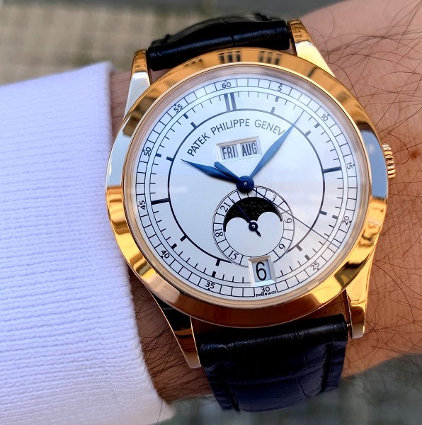Patek Philippe watch listing