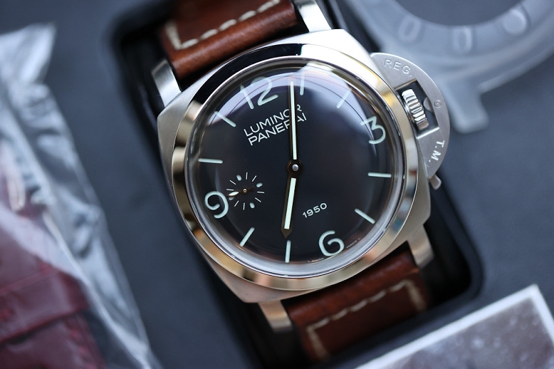 Panerai watch listing