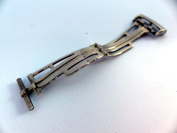 AP  Accessories watch listing