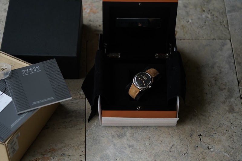 Panerai watch listing