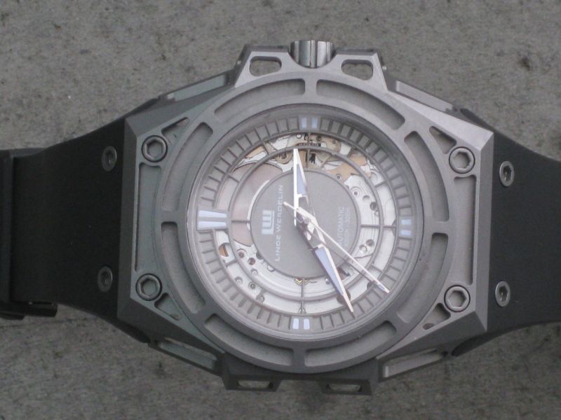 Linde Werdelin watch listing
