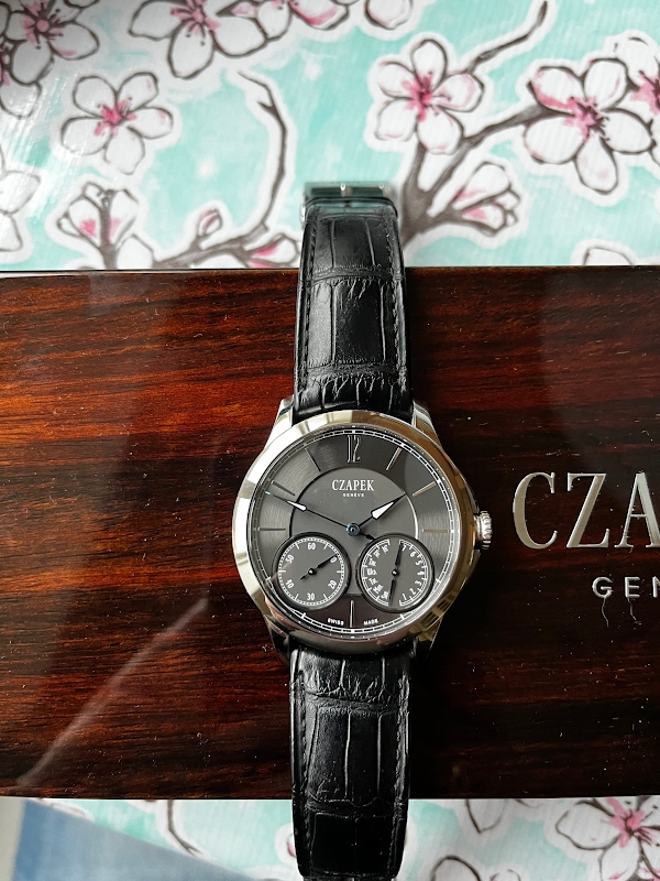 Czapek watch listing