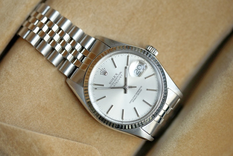 Rolex watch listing