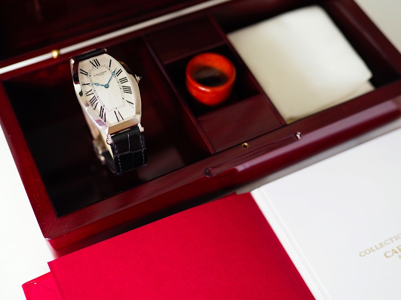 Cartier watch listing