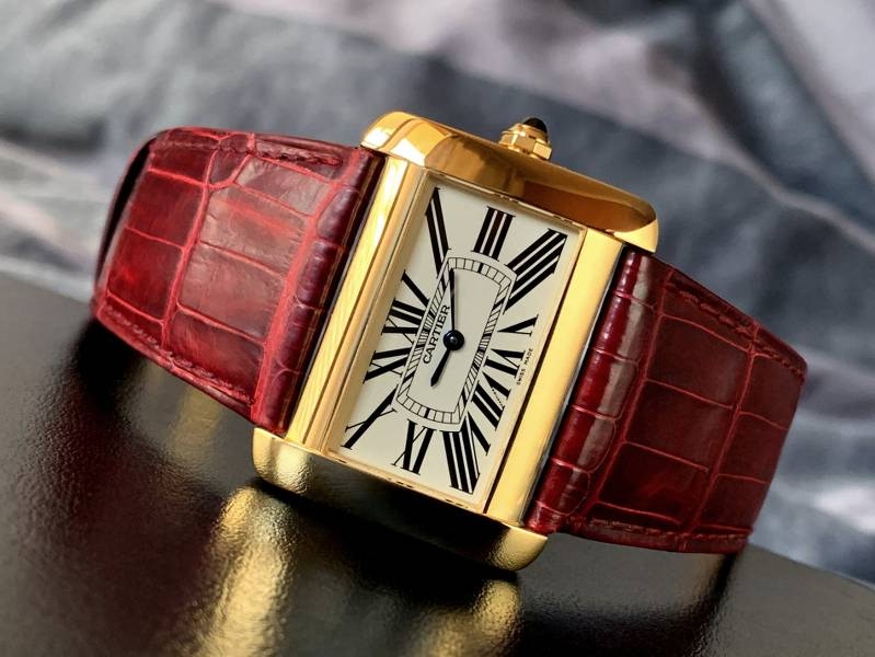 Cartier watch listing