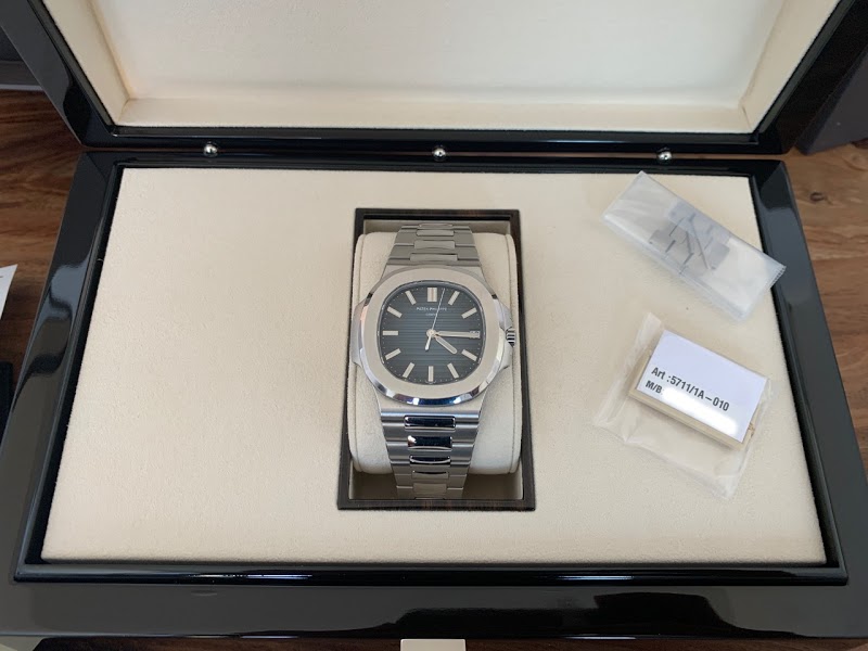 Patek Philippe watch listing