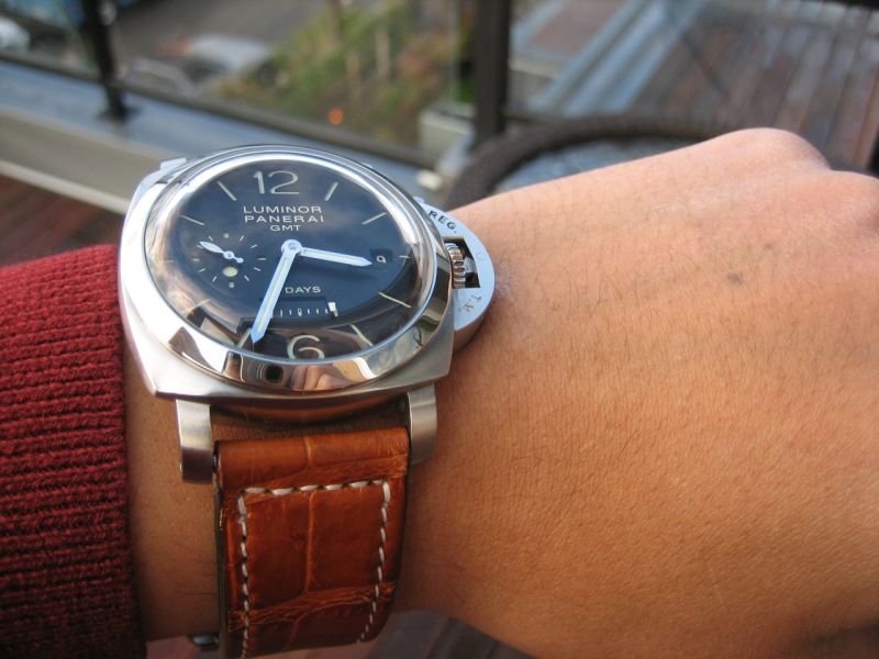 Panerai watch listing