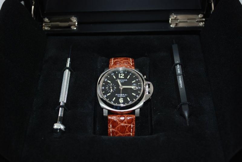 Panerai watch listing
