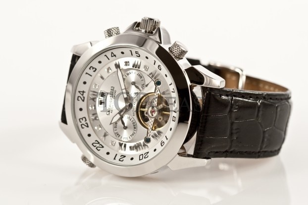 Calvaneo 1583 watch listing