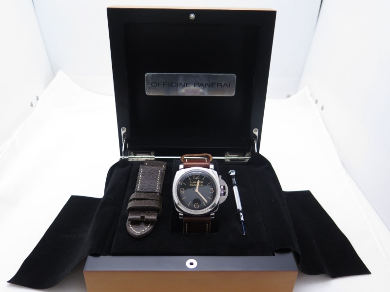 Panerai watch listing