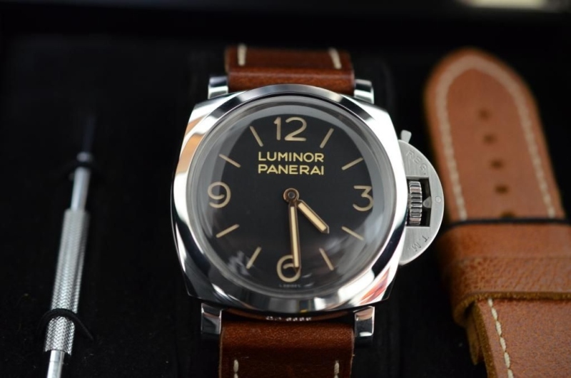 Panerai watch listing