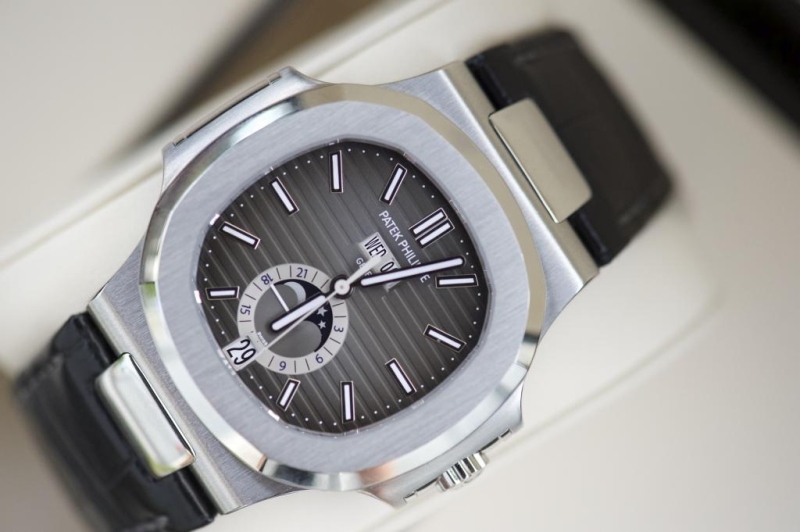 Patek Philippe watch listing