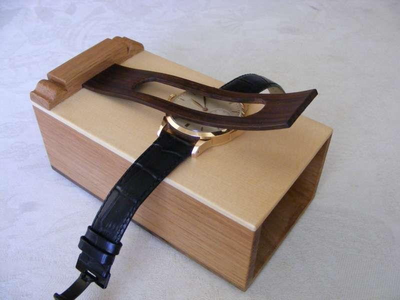 Accessories watch listing