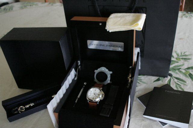 Panerai watch listing