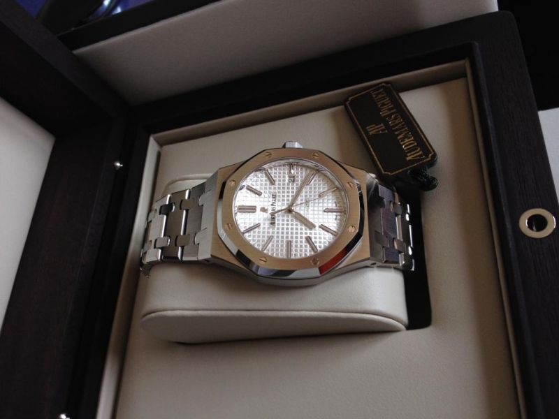 Audemars Piguet watch listing