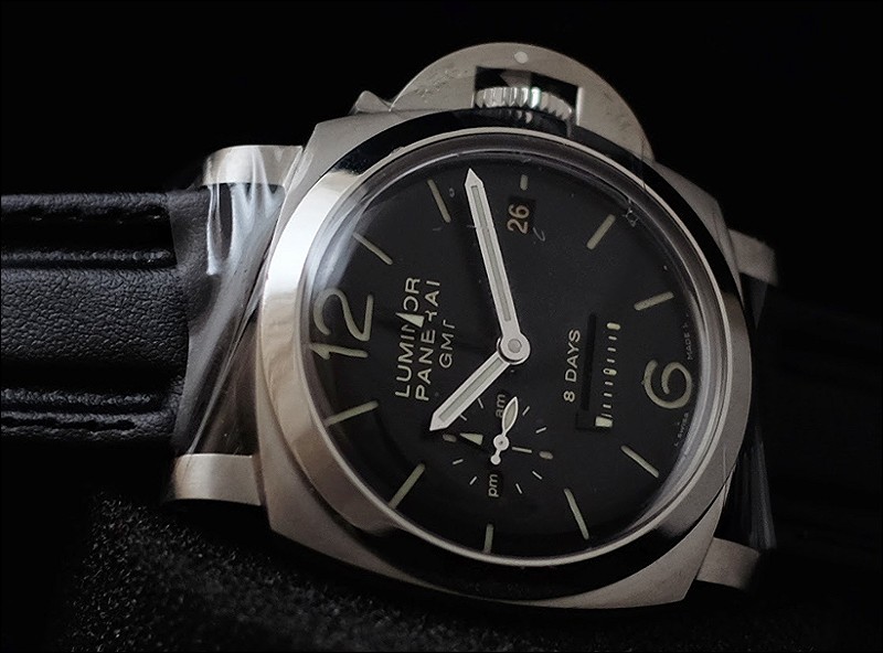 Panerai watch listing