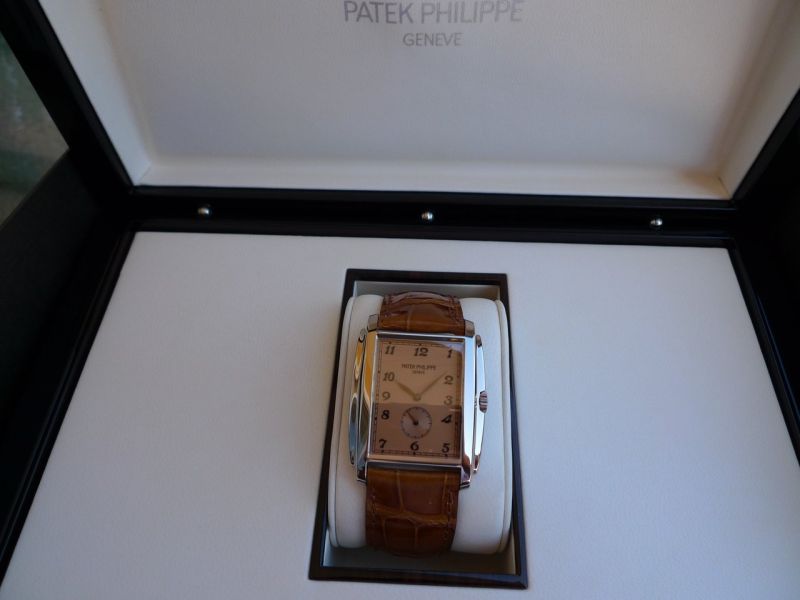 Patek Philippe watch listing