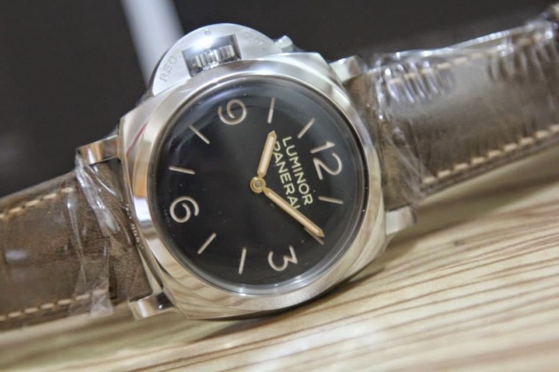 Panerai watch listing