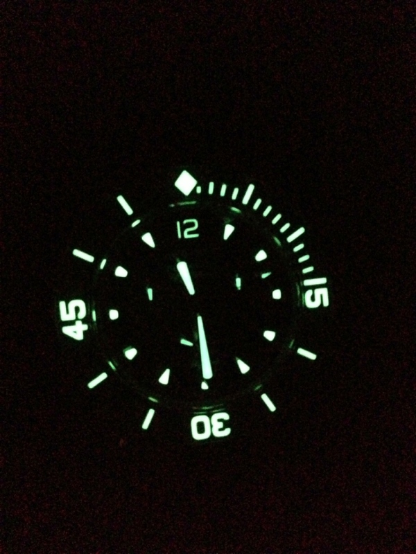 The lume, by iPhone, at night ... you can see the chronograph second hand pointer at 12 seconds ....