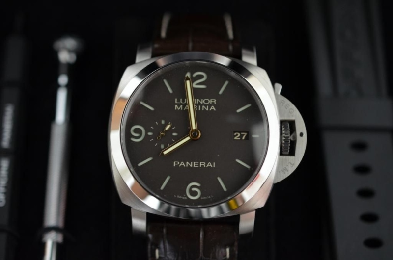 Panerai watch listing