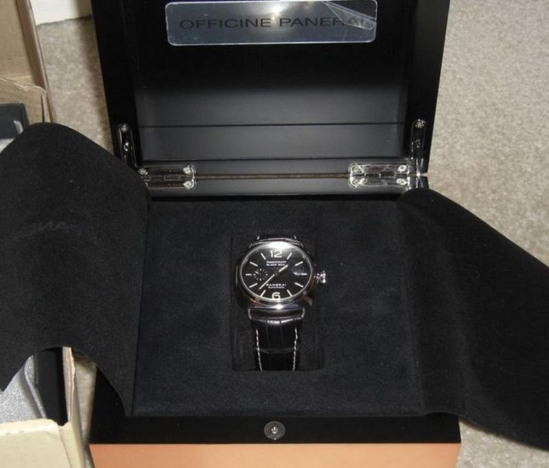 Panerai watch listing