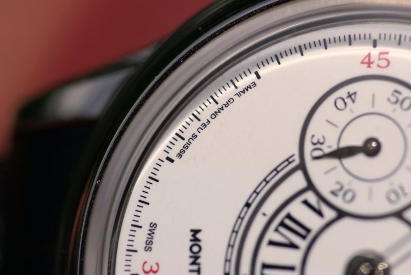 Enamel dial