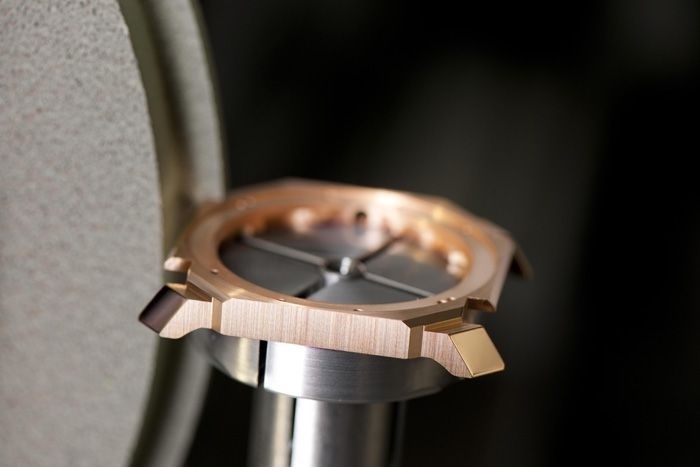 Case middle polishing