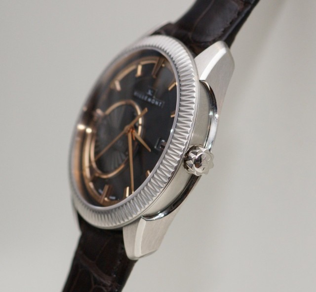 Side profile of the Aston case