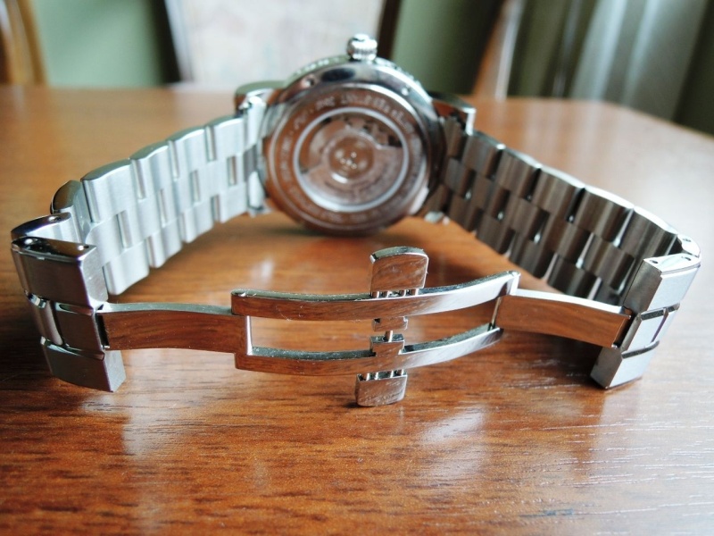 Double-fold clasp.