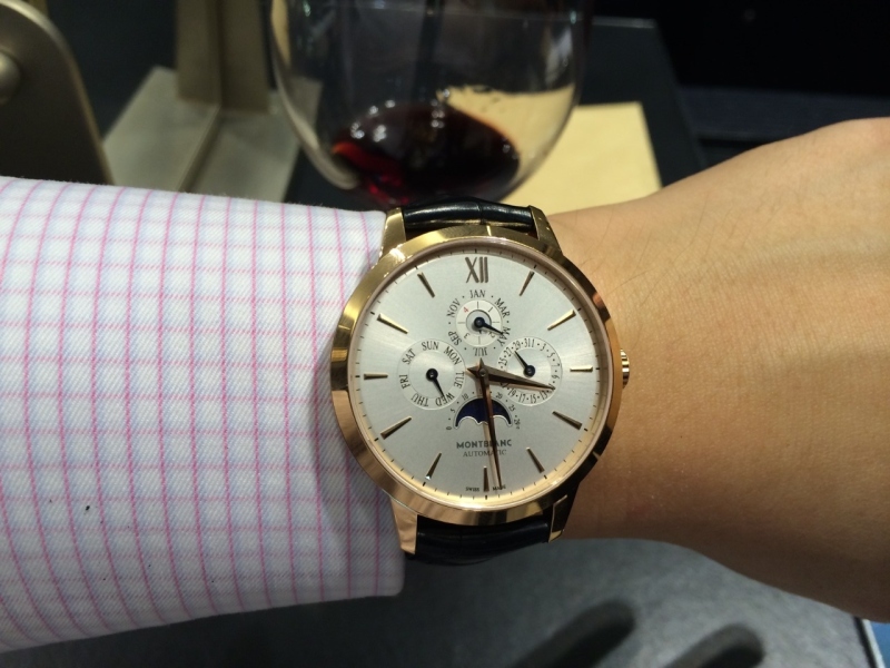 A slight feeling of regret... I could have gotten this watch instead of the JLC MUT Perpetual. I didn't know these MB PCs are coming so soon! The rose gold version is really very elegant and warm!