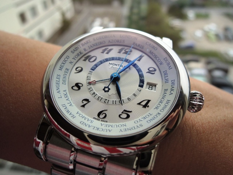 Engraved dial.