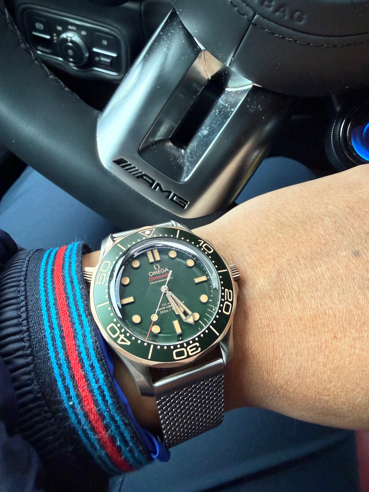 Watch by Omega, Seamaster, Diver 300M, 210.30.42.20.10, 210.30.42.20.10.001, Seamaster Diver 300M Co-Axial Master Chronometer