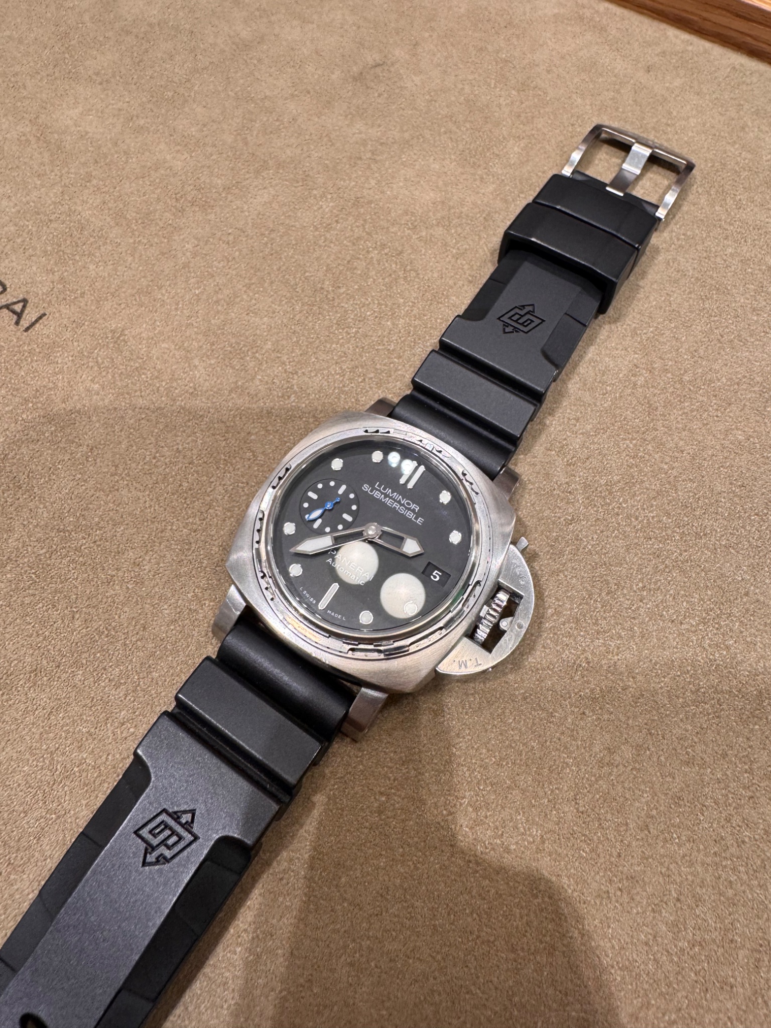 Watch by Officine Panerai, Panerai, Submersible, PAM682