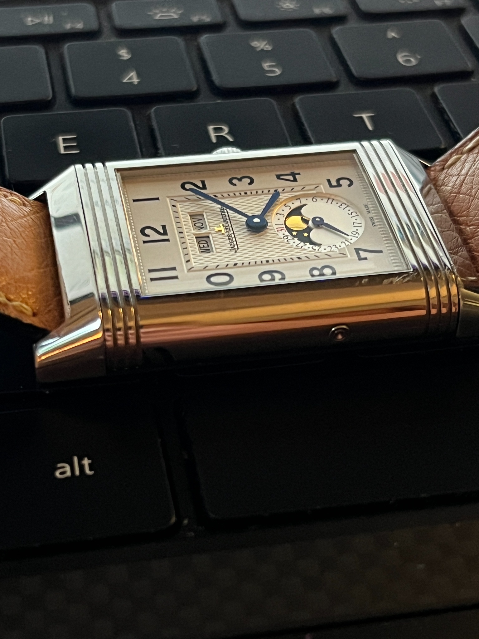 Watch by Officine Panerai, Jaeger-LeCoultre, Reverso, Reverso Date