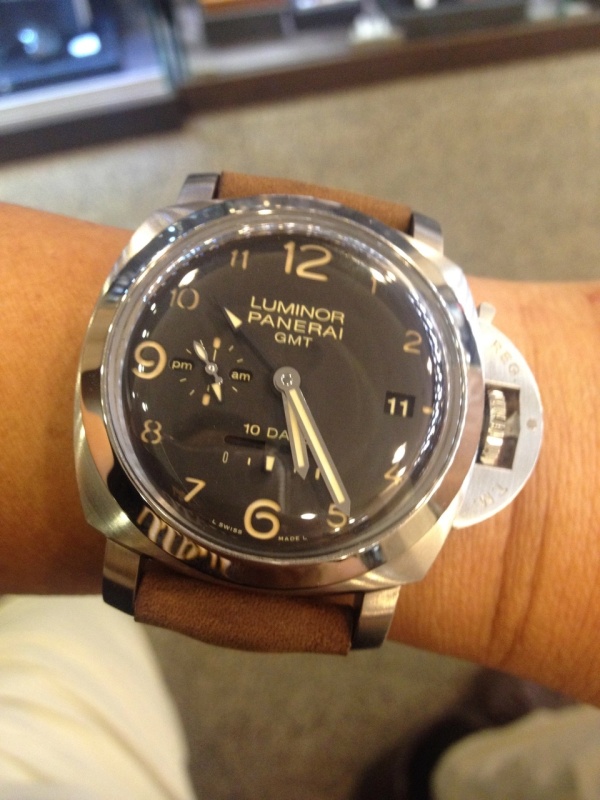 At last my first Dome Glass 1950 case GMT + 10 days auto Pam 402