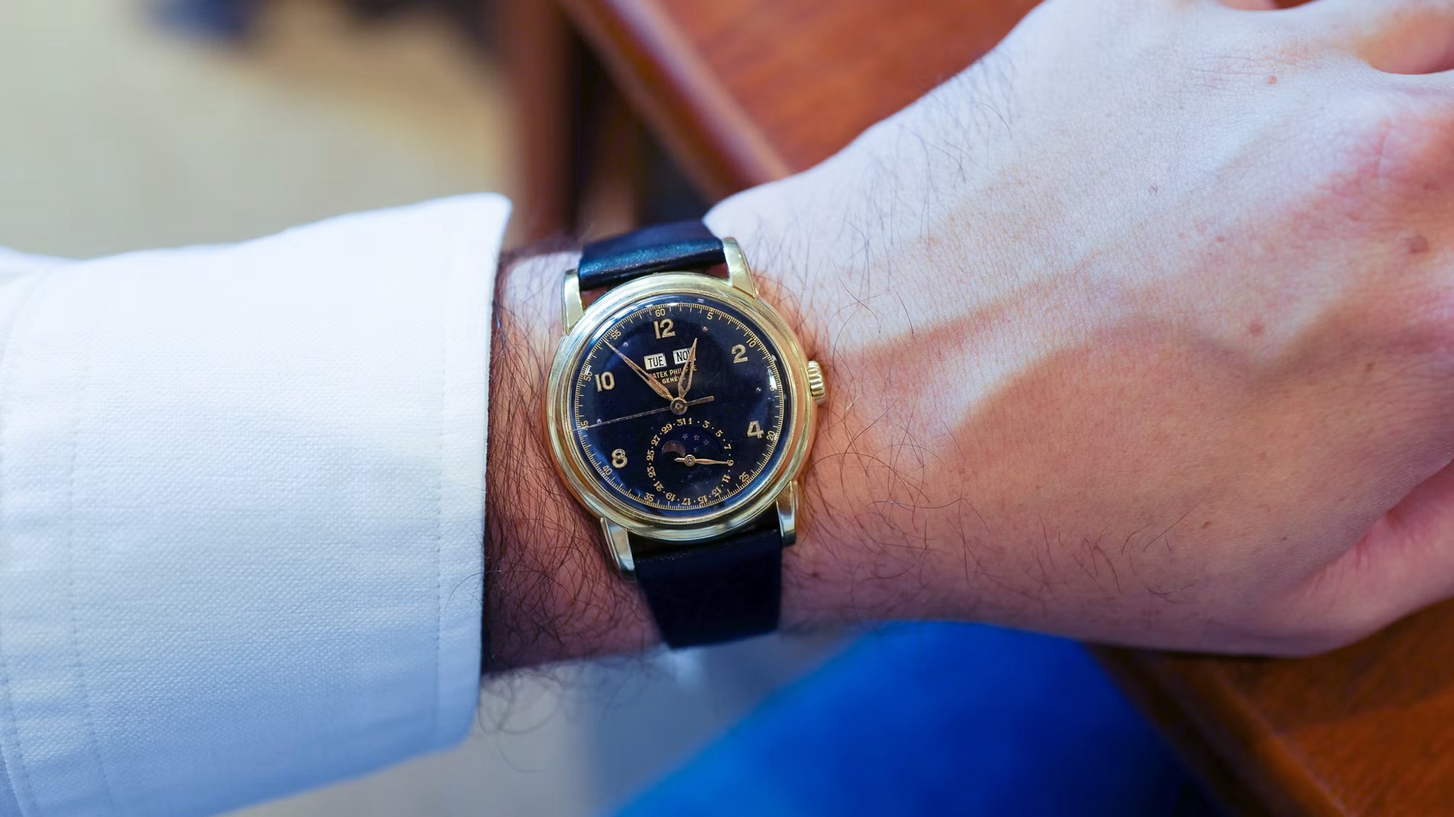 Watch by Patek Philippe, 2438