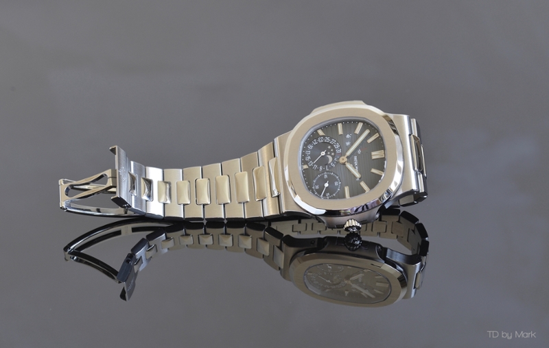 Patek Philippe - Nautilus 5712 - An 