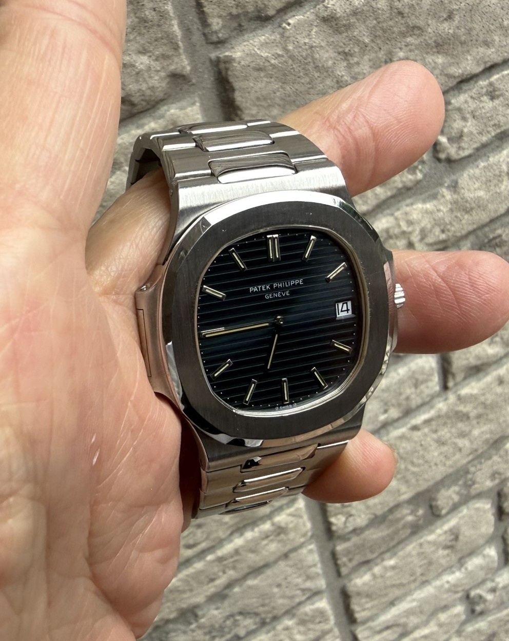 Watch by Patek Philippe, 3700, Nautilus